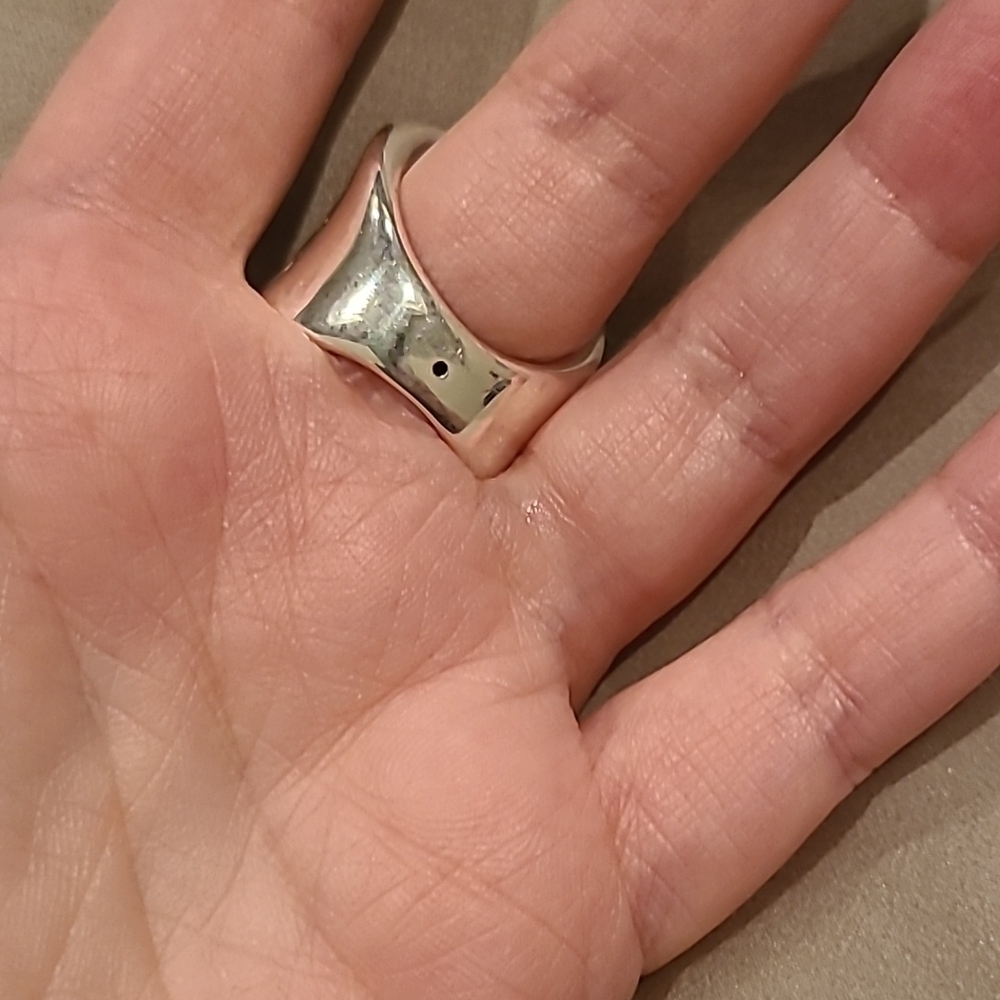 Sterling silver chic statement ring - Picture 3 of 7